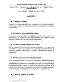 De acordo com diversos estudos, o medo de falar em público pode ser considerado como relativamente __________ e, na maioria das vezes, decorre de ___________ negativas sobre o próprio desempenho. No entanto, por ser muito demandada no ambiente profissio