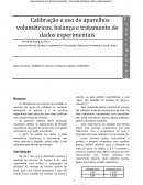 Calibração e uso de aparelhos volumétricos, balança e tratamento de dados experimentais